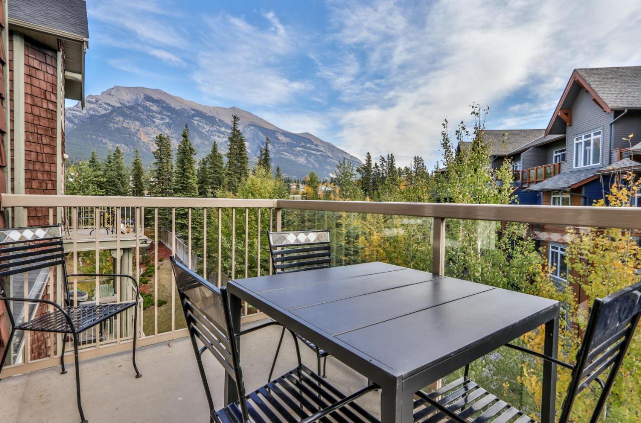 Charming 1 Bdrm Plus Loft With Views Managed By Little Sister Getaways Canmore Zewnętrze zdjęcie