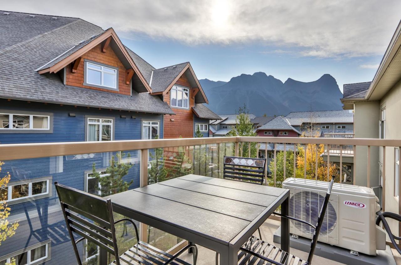 Charming 1 Bdrm Plus Loft With Views Managed By Little Sister Getaways Canmore Zewnętrze zdjęcie