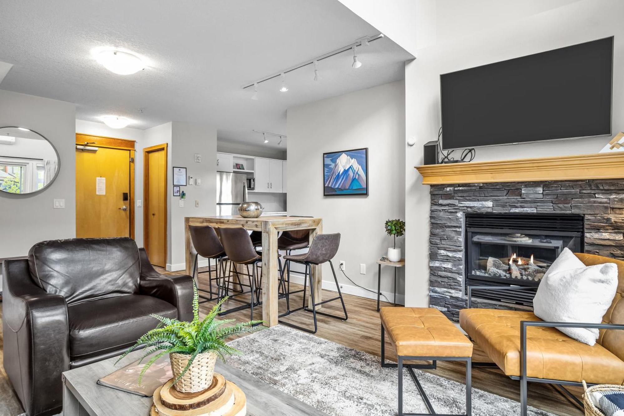 Charming 1 Bdrm Plus Loft With Views Managed By Little Sister Getaways Canmore Zewnętrze zdjęcie