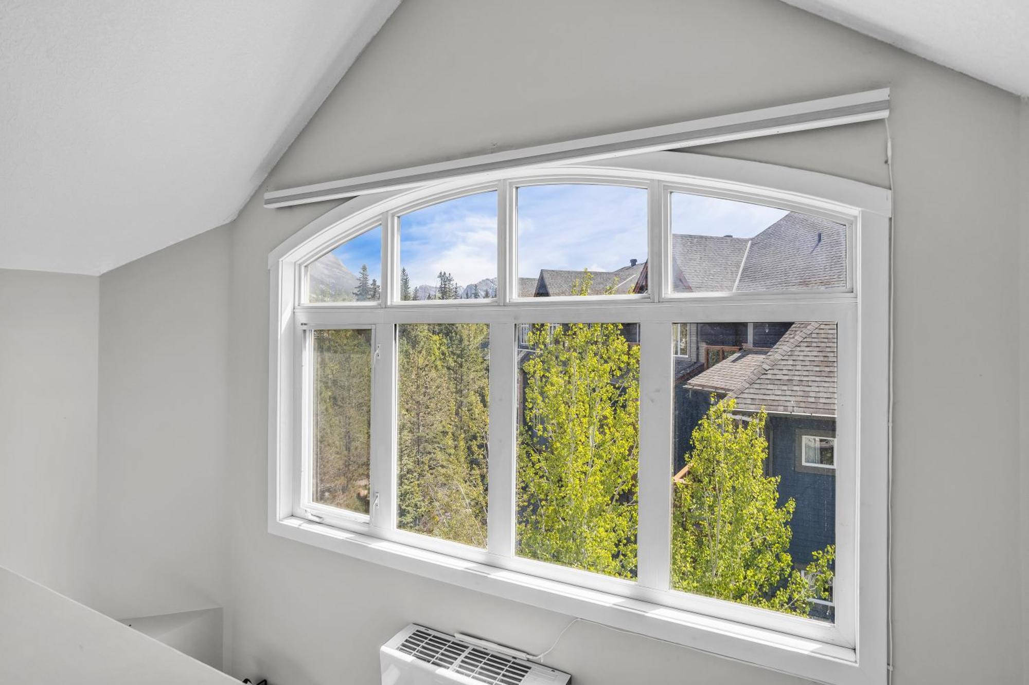 Charming 1 Bdrm Plus Loft With Views Managed By Little Sister Getaways Canmore Zewnętrze zdjęcie